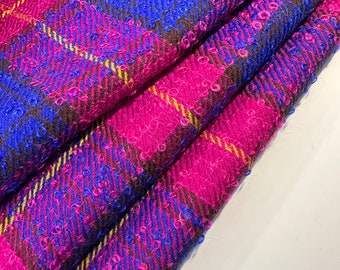 Excellent Scottish tweed pure wool fabric with cashmere, designer fabric, top quality, in vibrant pink and blue tones! Last piece 1.12 m