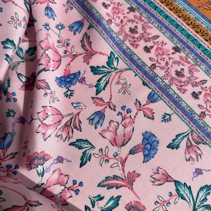 High-quality Italian viscose satin fabric, beautiful print with border, good quality, Etro style, designer print!