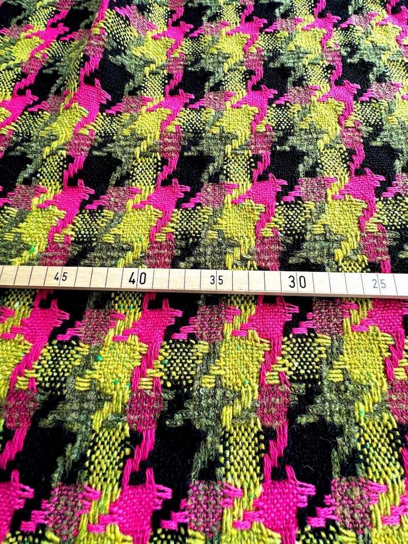 Mezcla de lana tweed italiana con algodón, de buena calidad, con estampado pata de gallo, en tres combinaciones de colores. imagen 3