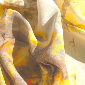 ITALIAN DESIGNER 100% silk fabric Crepe de Chine, abstract designer print, top quality, warm colors.