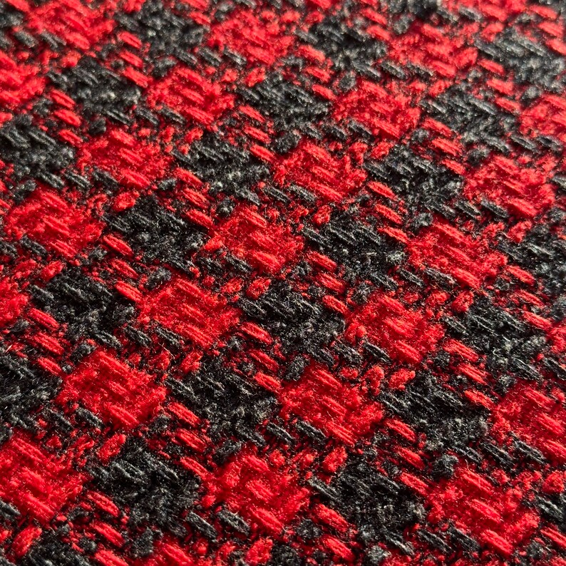 hochwertiger-italienischer-tweed-stoff-desidner-stoff-in-schwarz-rot