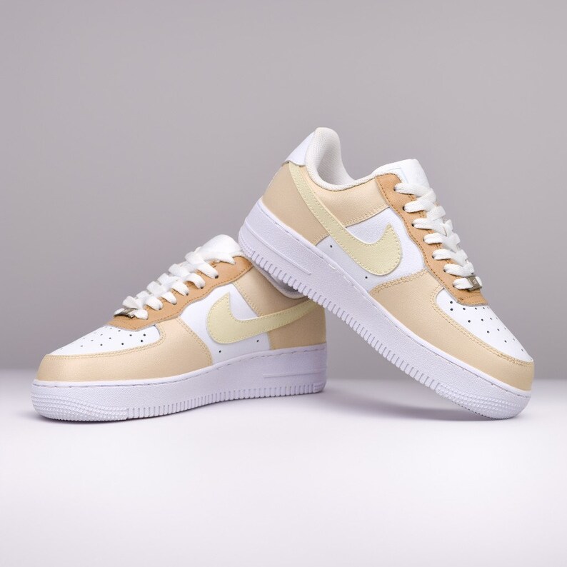 beige custom af1
