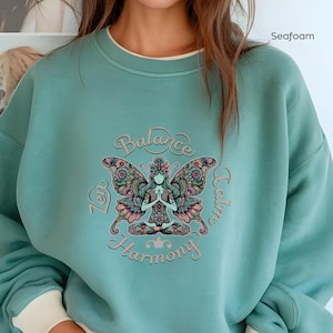 Zen Mandala Yoga Sweatshirt, Meditation Gift, Yoga Lover Gift, Yoga Instructor, Mom, Spiritual Clothing