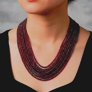 Collier de perles rubis à 8 rangs – Design élégant et intemporel