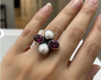 Anillo de plata con rubí y perla