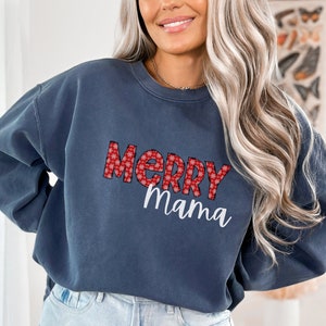 Merry Mama Comfort Colors Cozy Christmas Sweatshirt, Festive Holiday Crewneck for Mom, Xmas Gift for Mothers