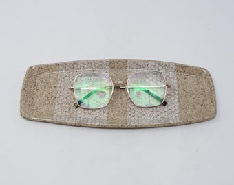 1 Hand-Crafted, Ceramic Tray with White Honeycomb Textured Stripe Design