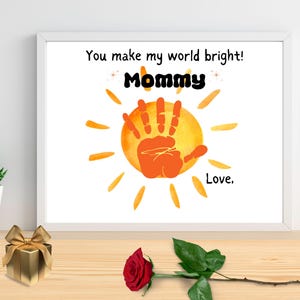 Arte con huellas de manos, Manualidades con huellas de manos, Recuerdos de cumpleaños con huellas de manos, Tarjeta de feliz cumpleaños para mamá, Manualidades con huellas de manos para el Día de la Madre, Imprimibles con huellas de manos