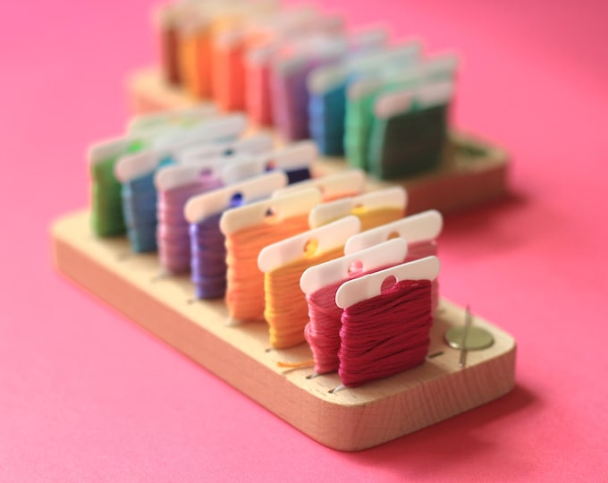 Bobbin Organizer for Embroidery Floss with Needle Minder | Embroidery Thread Holder | Fits 15 embroidery floss bobbins | Made with real wood