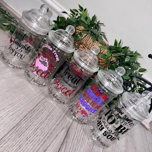 Barattoli per dolci/cioccolatini/Regali per insegnanti/Regali personalizzati in plastica da 500 ml in stile vittoriano/Bomboniere per compleanni, matrimoni, feste per neonati/Dolcetti di Halloween/Natale