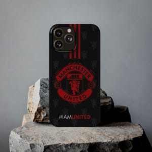 Man Utd Slim Phone Case - Inoffizielles Man Utd Logo Phone Cover, Fußballfan Geschenk, Football Club Accessoire, Sport Team Merchandise,