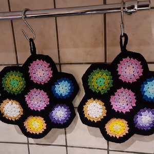 Crochet instructions / crochet pattern for pot holders from Granny Squares Hexagon Squares Potholders Home Accessory Decoration Decoration