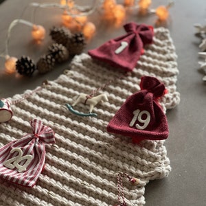 Uniek haakpatroon kerstboom adventskalender