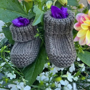 Huggable Worsted Booties - Baby Booties Knitting Pattern - Knit Booties for baby gift