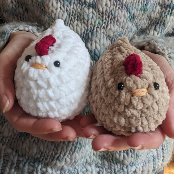 Maxi peluche poule en crochet fait main , poulet en laine chenille toute douce , mabel la poule, déco de pâques ou animaux de la ferme