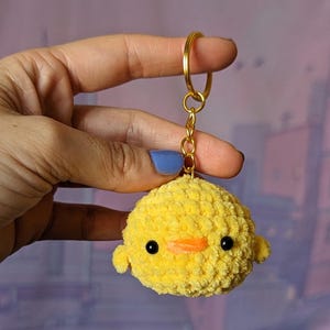 gehaakte mini kuiken sleutelhanger, wollen kuiken knuffel, chenille douche, paasdecoratie