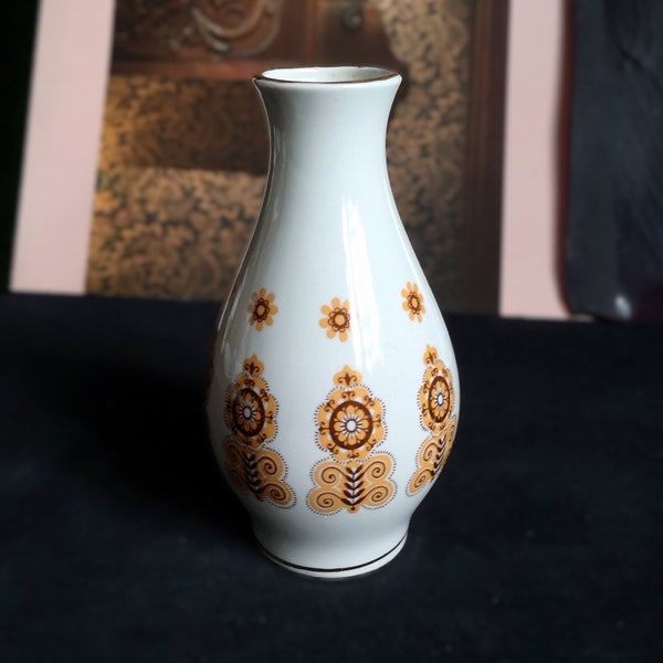 Vintage Decorative Porcelain Vase made in Soviet Latvia Riga Porcelain Factory Flower Vase Ornaments Vase Collectables