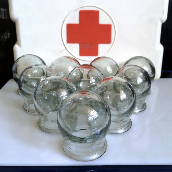 Vintage Medizinisches Glas Schröpfen für Vakuummassage Feuerschalen Medizinische Glasgefäße Sowjetunion Medizin Kleine dekorative Vasen Made in UDSSR 60-70er Jahre