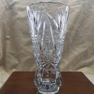 Bohemian Vintage Crystal vase, Cut Crystal vase, Medium large Vintage Crystal Vase, Large Lead Crystal Vase, Pinwheel Cut Vase, Antique vase