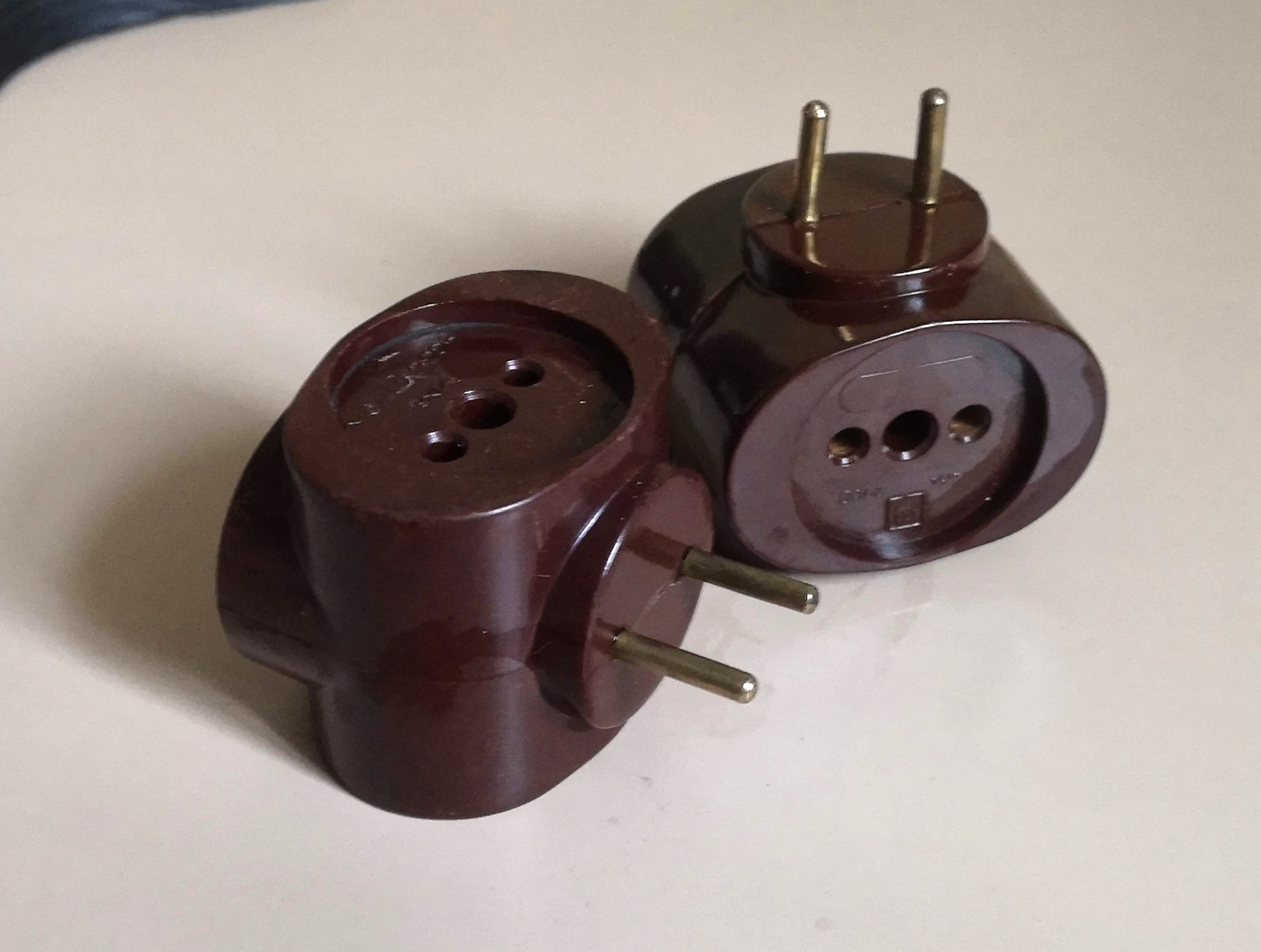 Adattatore splitter elettrico vintage per spina elettrica tripla spina accessori elettrici epoca sovietica spina elettrica adattatore di alimentazione