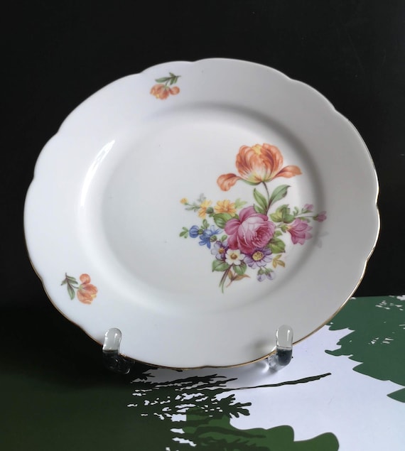 Vintage White Porcelain Dinner Plate – Meissen Bouquet, Gold Rim