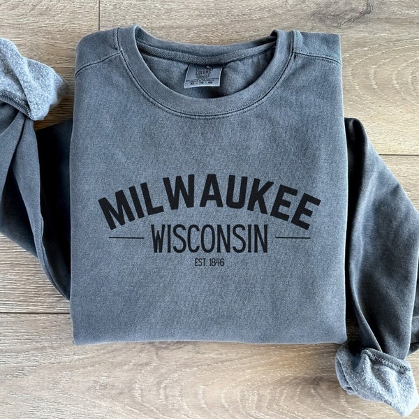 Milwaukee Wisconsin Comfort Colors Crew Neck, Oversized MKE Crew, Vintage Milwaukee Pullover