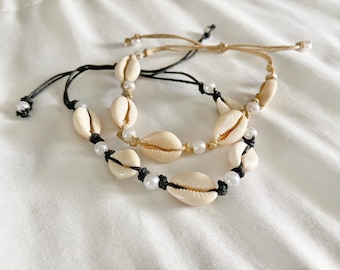 Pulsera ajustable de concha de cauri