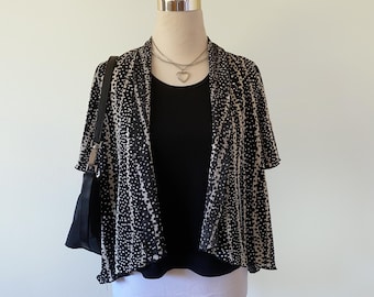 Blusa abierta en blanco y negro con camiseta sin mangas incorporada para mujer, talla S