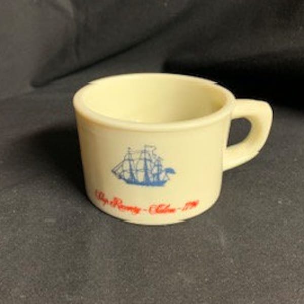 Vintage Old Spice Glass shaving mug. 1970s era.