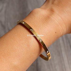 Rhinestone Paved Oval Cuff Latch Bangle Bracelet | Stainless Steel Gold Silver | Aesthetic | Dainty Minimalist Jewelry | Bestie Gift her