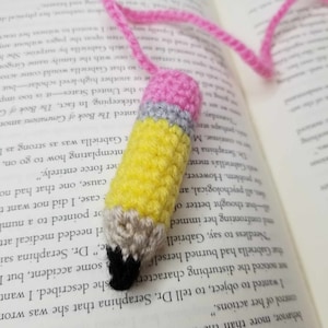 かぎ針編みの鉛筆ブックマーク、先生へのプレゼントのアイデア、新学期のプレゼント、先生への感謝、司書へのプレゼント、本の虫、本好き、学校用品