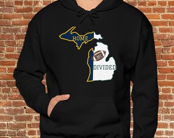 Sweat-shirt à capuche unisexe football Michigan maison, sweat-shirt football Michigan, sweat à capuche divisé Michigan House, blanc ou noir