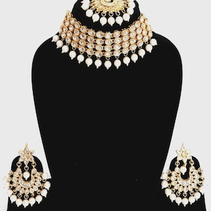 Kundan Choker Necklace Set: Bollywood Indian Jewelry With Earrings & Maang Tikka