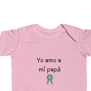 「Yo Amo a Mi Papa」デザインのかわいい幼児用ボディスーツ、ベビーシャワーギフト、幼児用衣装、ユニセックスベビー服、愛らしい幼児用アパレル