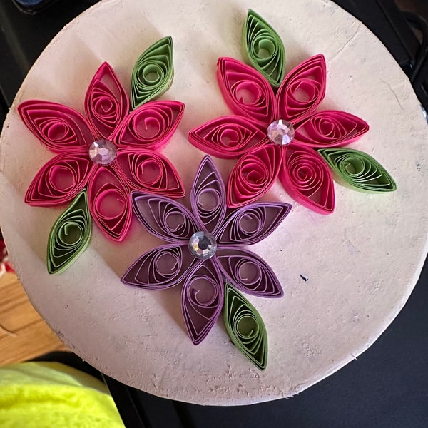 Paper quilled flower box