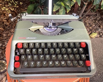 Vintage Empire Aristocrat (Hermes clone) manual ultra portable typewriter with original hard case