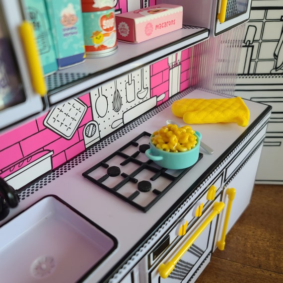 The Miniverse Make It Mini Kitchen by MGA Entertainment