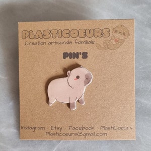 Classic Capybara Pin