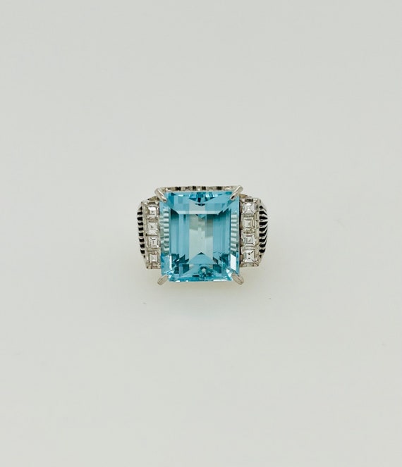 Estate Aquamarine, Diamond and Platinum Ring