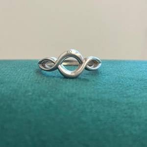 Sterling Silver Infinity ring 925