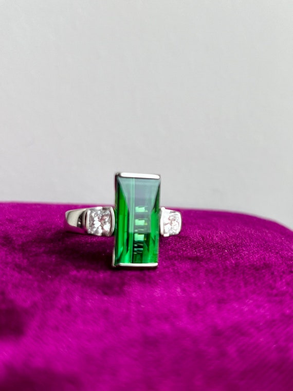 Green Tourmaline and Diamond Ring Platinum