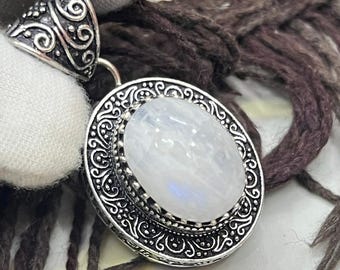 Rainbow Moonstone Pendant | 925 Sterling Silver Oval Gemstone Necklace | Natural Moonstone Crystal Jewelry | Handmade Healing Stone Gift