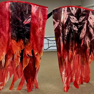 Banderas de fuego en llamas