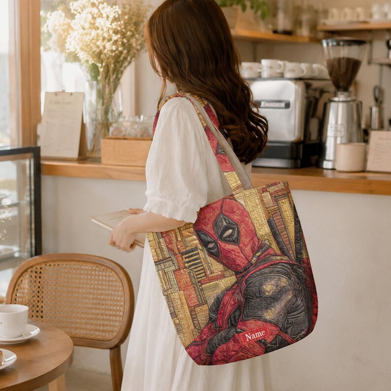 Personalized Deadpool Quilted Tote Bag, Marvel Superhero Shoulder Bag, Custom Name Travel Tote, Funny Comic Fan Gift for Him ID-0610-FC3O Bild 4