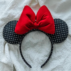 Classic Minnie Mouse Ears Headband