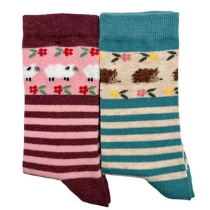 Gestreifte Igel- und Schafsocken