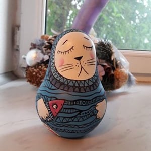 Hand-Painted Wooden Roly Poly Doll: White Cat Musical Toy