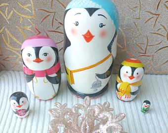 Penguin Nesting Dolls Christmas Wooden Matryoshka Set