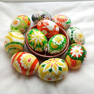 Hand painted Easter Eggs Ornaments Pysanky Eggs Painted Wooden Eggs Spring Home Decor Easter Gifts Easter Decorations Ostereier Bemalt