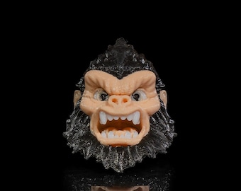 Brelok Króla Małp - Potężny i majestatyczny dodatek w kształcie goryla